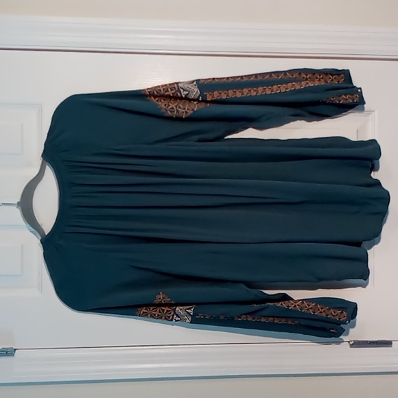 American Eagle Women's Top Long Sleeve Embroidered Dusty Blue/Cream Size Large - Picture 2 of 15